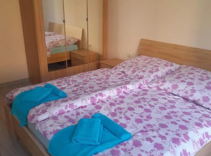 Yassen Close To Sea And Apartment *