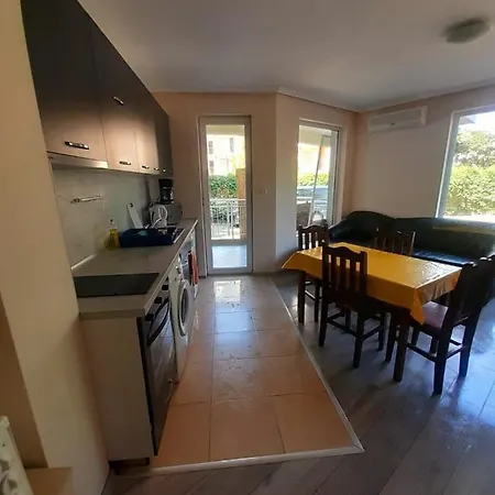 Yassen Close To Sea And * Sunny Beach