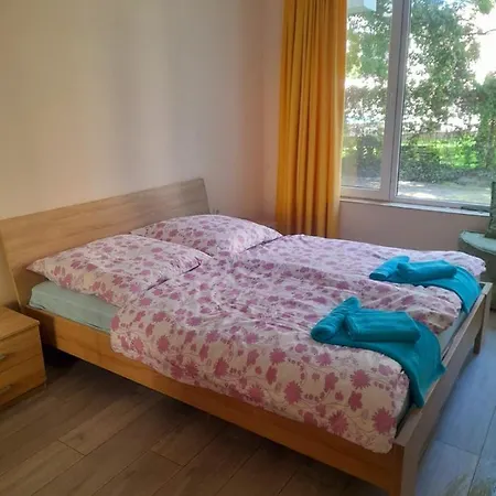 Yassen Close To Sea And Sunny Beach