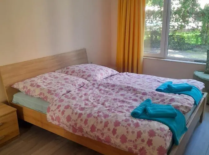 Yassen Close To Sea And Sunny Beach