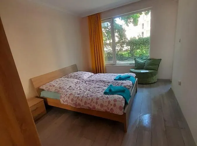 Yassen Close To Sea And *