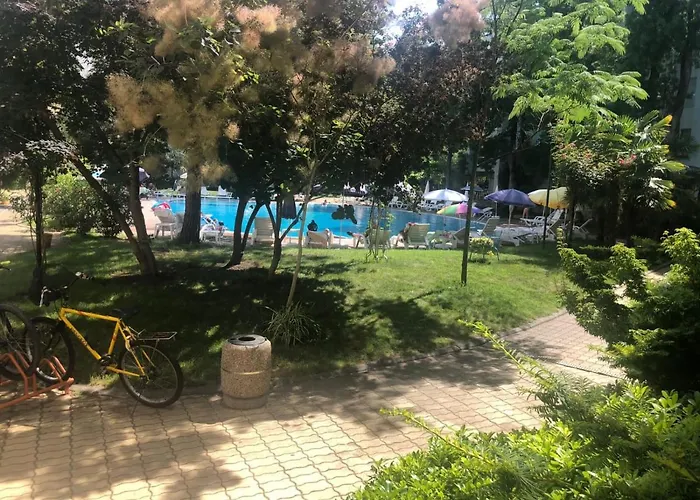 Yassen Close To Sea And Apartman